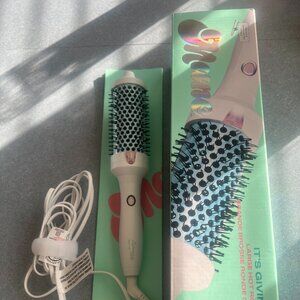 Mane White Hair Styling Brush with Black Bristles